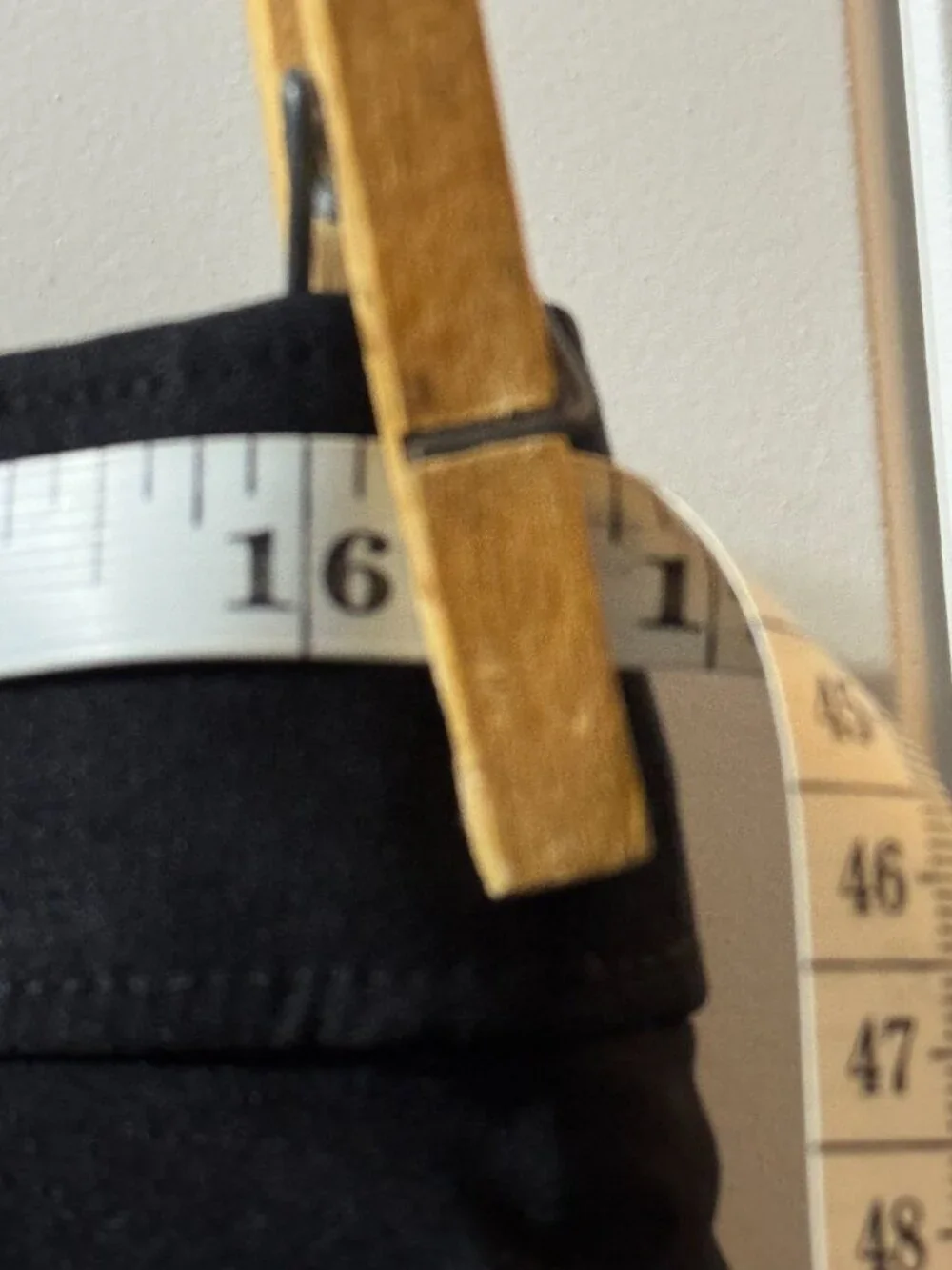 Rafaella Womens Black Stretchy Shorts Size 12 With Flat Front & Side Pockets - Picture 4 of 5